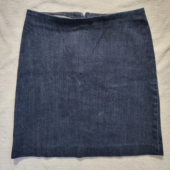 GAP Denim Mini Skirt Classic Medium Wash Cotton Spandex Zip Back Size 8 - Picture 1 of 8